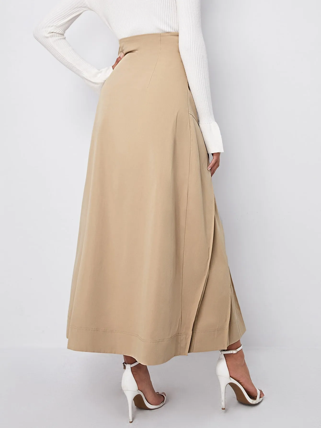 Buckle Strap Pleated Skirt