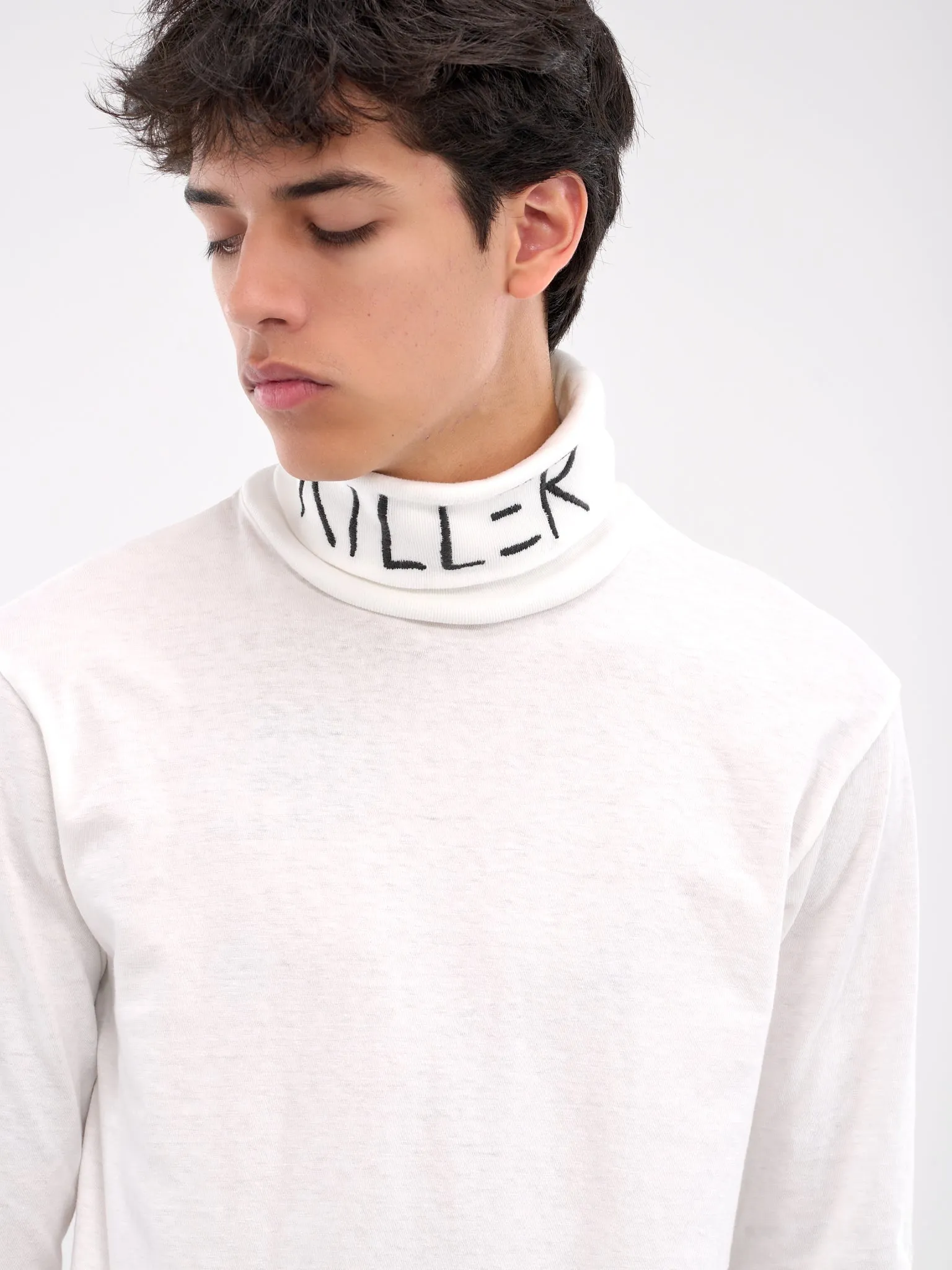 Killer Embroidered Turtleneck (K2409LC019-WHITE)